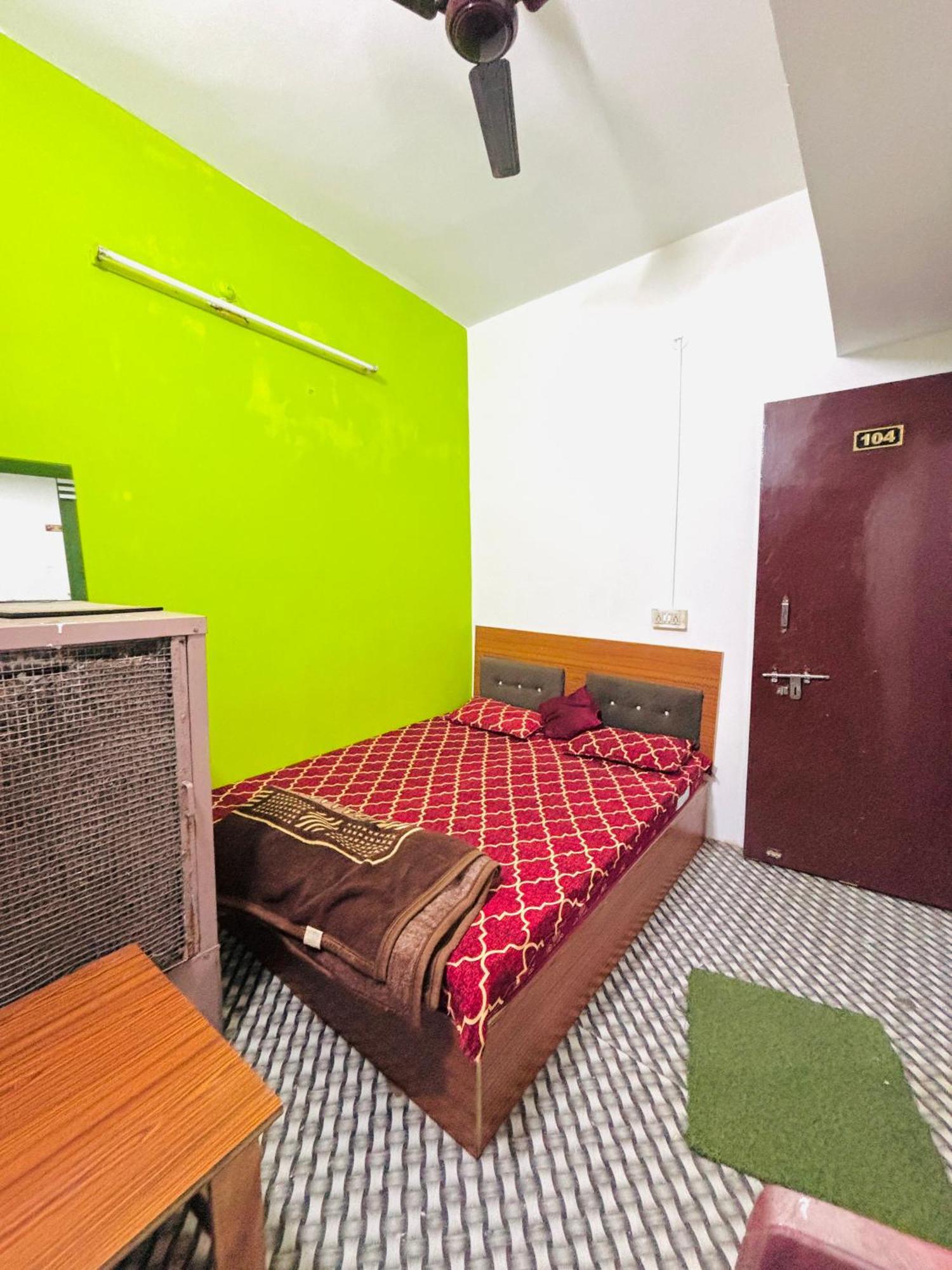 Shivalay Paying Guest House Varanasi Ngoại thất bức ảnh
