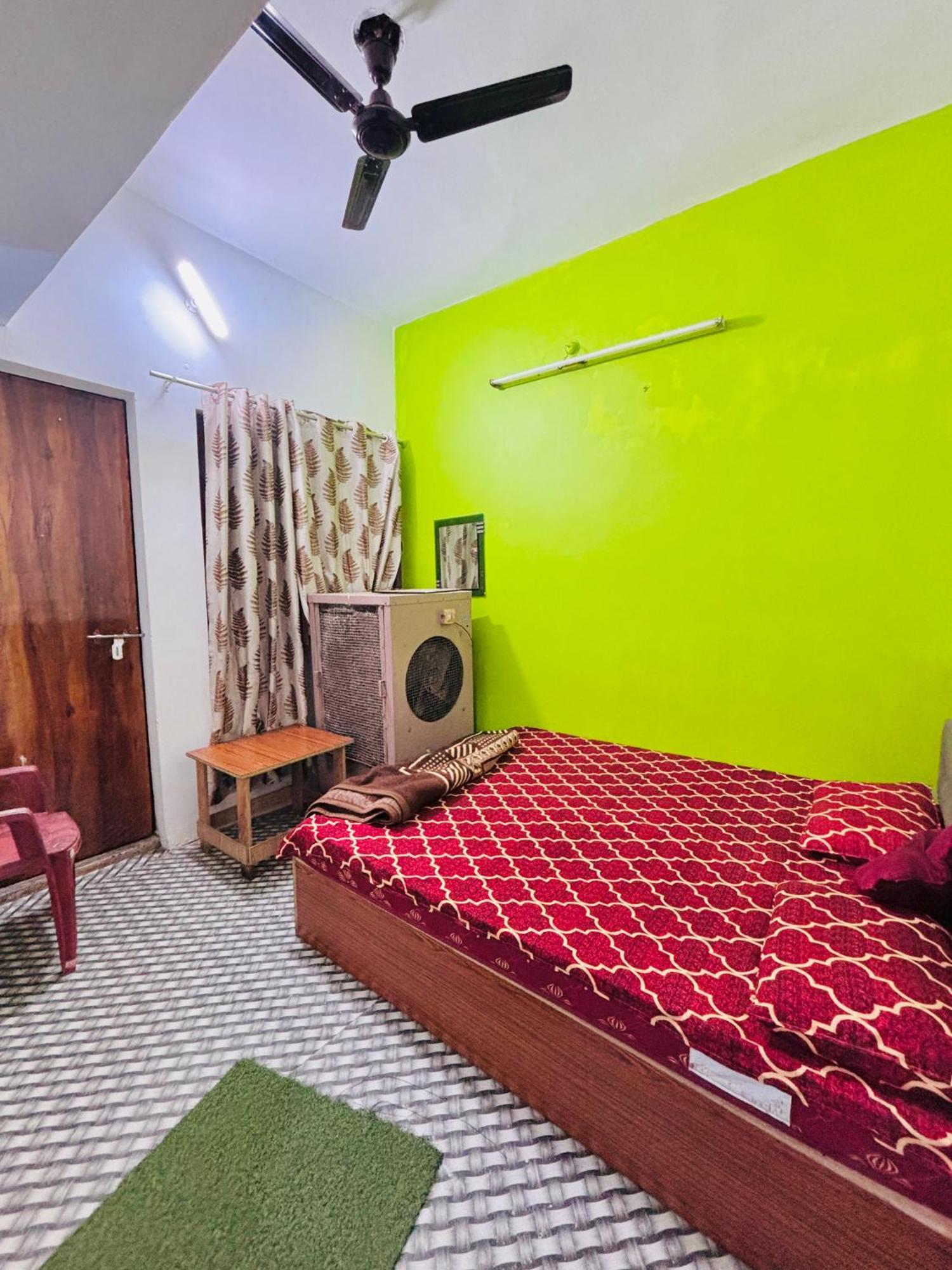 Shivalay Paying Guest House Varanasi Ngoại thất bức ảnh