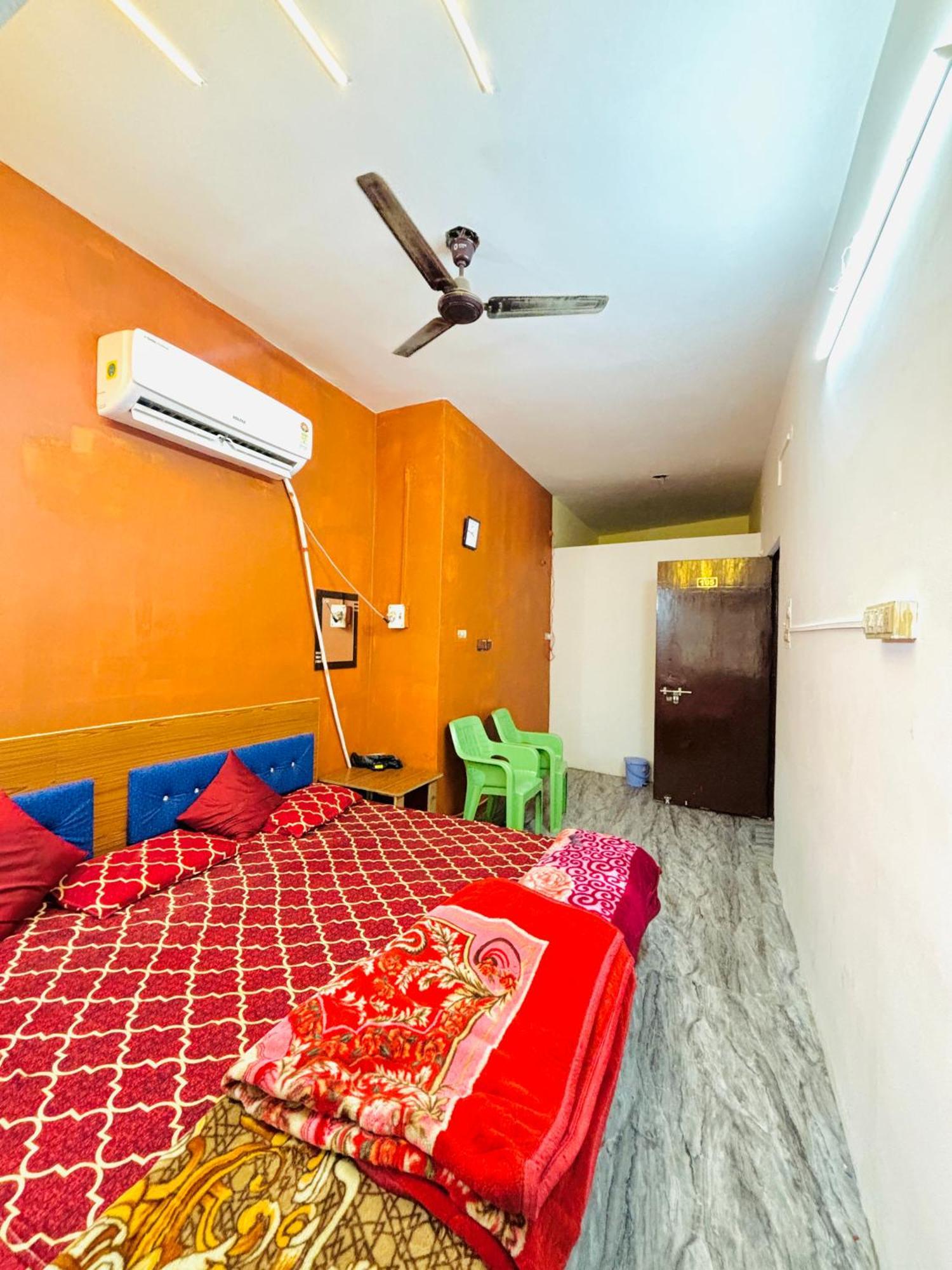Shivalay Paying Guest House Varanasi Ngoại thất bức ảnh